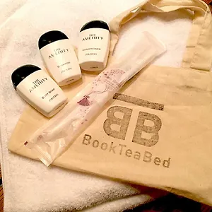 Book Tea Bed 銀座店 ホステル